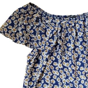 Forever 21 + navy off the shoulder top in daisy